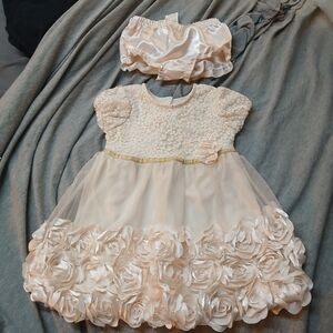 Elegant Cream Kids Formal Dress with Floral Accents